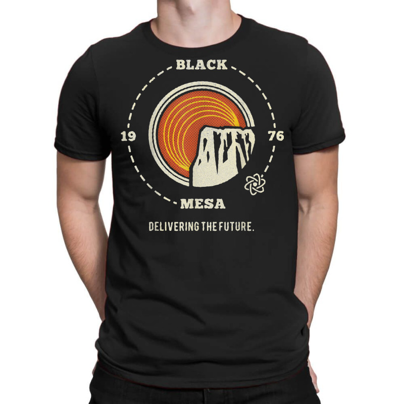 Black Funny Me.sa 1970 T-shirt | Artistshot