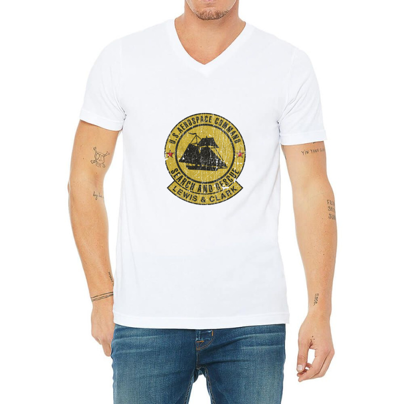 U.s.a.c. Lewis & Clark Crew Insignia, Event Horizon V-Neck Tee by tanahlampang | Artistshot