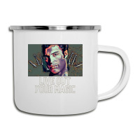 Live Out Your Magic (famous Face With Hands Fingers) Camper Cup | Artistshot