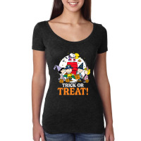 Peanuts Halloween Trick Or Treat Moonlight Women's Triblend Scoop T-shirt | Artistshot