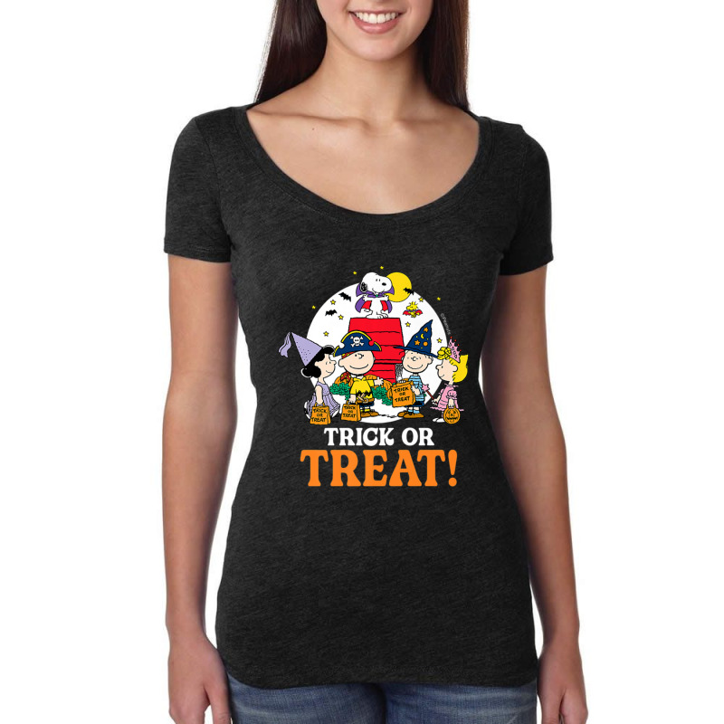 Peanuts Halloween Trick Or Treat Moonlight Women's Triblend Scoop T-shirt | Artistshot