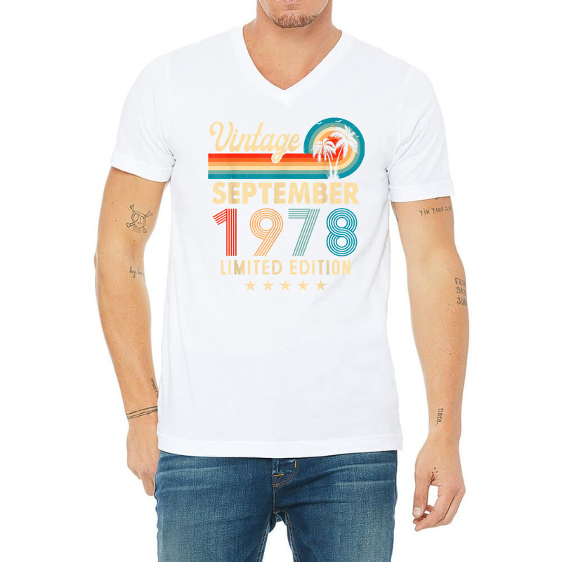 Vintage September 1978 44th Birthday Gifts T Shirt V-Neck Tee by naeqozhuhaso | Artistshot