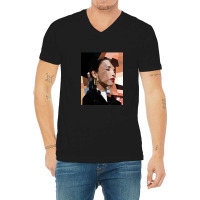 Smooth Operator - Low Poly Portrait V-neck Tee | Artistshot