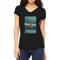 Water City Women's V-neck T-shirt | Artistshot