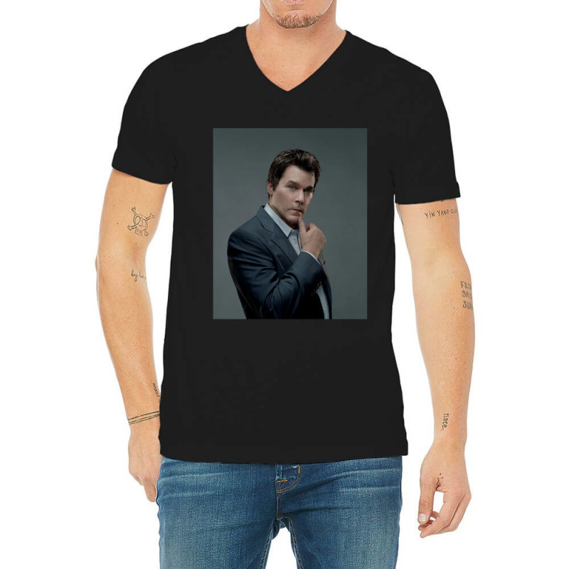 Ray Liotta V-neck Tee | Artistshot