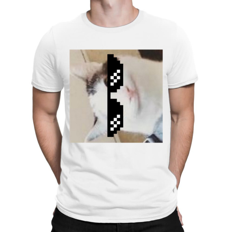 Beluga Discord T-shirt | Artistshot