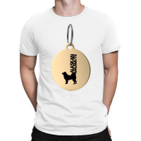 Alaskan Malamute Silhouette In Black And White On Gold Keyring T-shirt | Artistshot