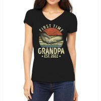 First Time Gerandpa Est. 2022 Funny New Dad Papa Women's V-neck T-shirt | Artistshot