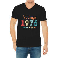 Vintage 1976 50th Birthday Retro Gift 50 Year Old V-neck Tee | Artistshot