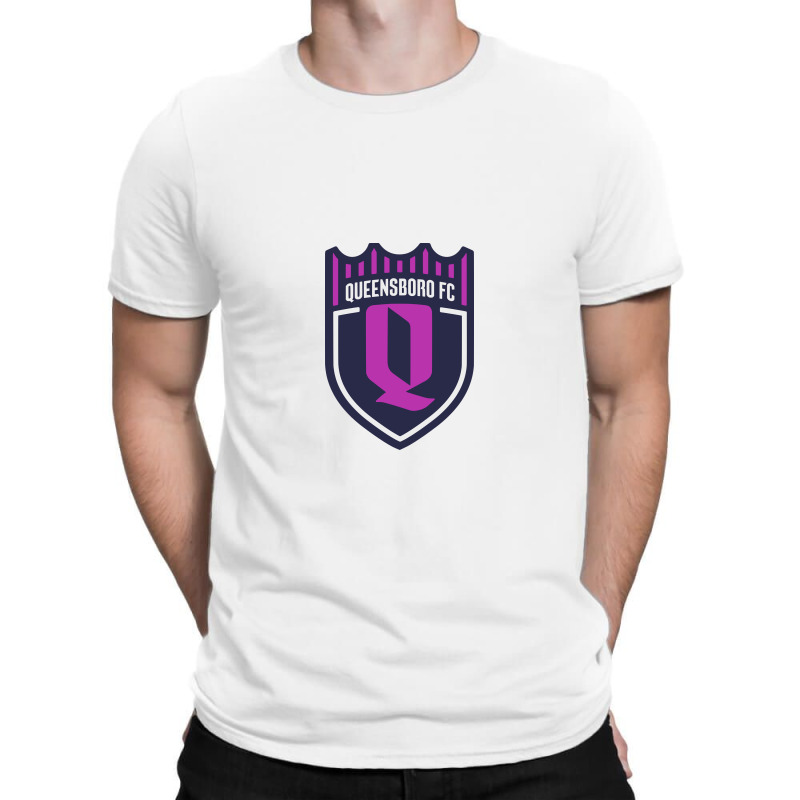 Q U E E N S Boro Fc T-shirt | Artistshot