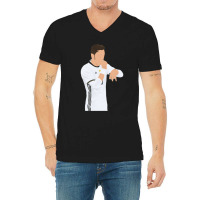 Mesut Ozil Classic V-neck Tee | Artistshot