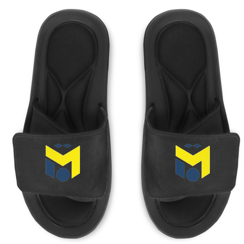 Mesut Ozil Pullover Slide Sandal | Artistshot