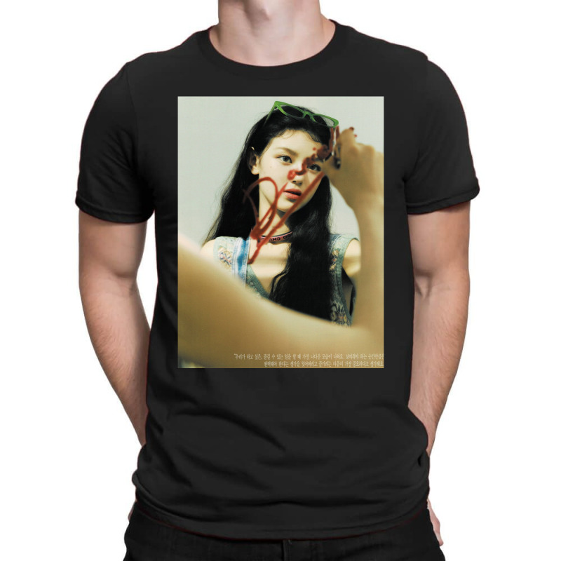 Danielle Newjeans T-shirt | Artistshot