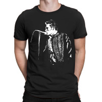 Adam Ant  English Singer Musician And Actor T-shirt | Artistshot