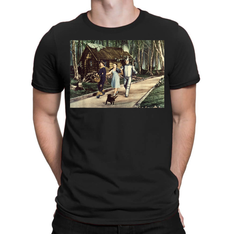 Brick Road Wizard Of Oz Tin Man Scarecrow Dorothy And Toto T-shirt | Artistshot