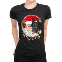 Black And Tan Coonhound Dog With Santa Hat Christmas T Shirt Ladies Fitted T-shirt | Artistshot