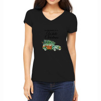 I'm Dreaming Of A White Christmas Old Vintage Station Wagon Woody Car  Women's V-neck T-shirt | Artistshot