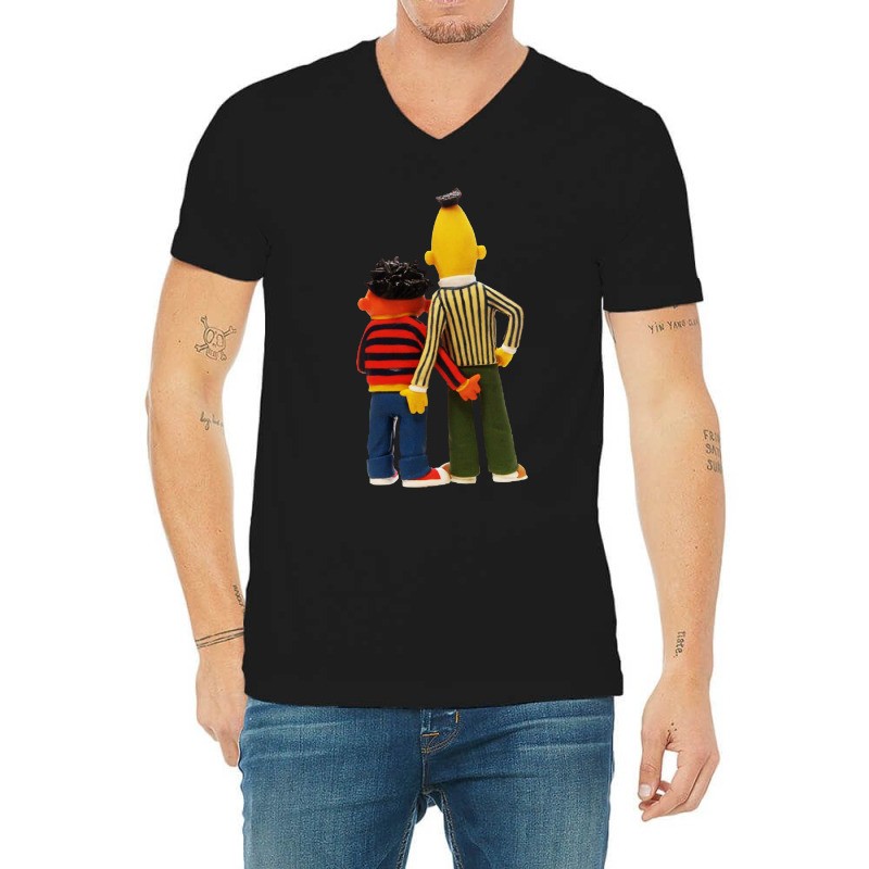 Real Love Bert And Ernie V-neck Tee | Artistshot