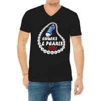 Chucks   Pearls 2021 V-neck Tee | Artistshot