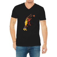 Terrence Ross Dunk On Kenneth Faried Gift V-neck Tee | Artistshot