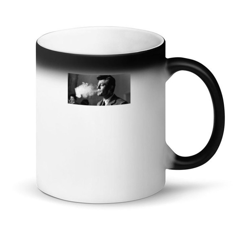 La Dolce Vita Marcello Mastroianni Magic Mug | Artistshot