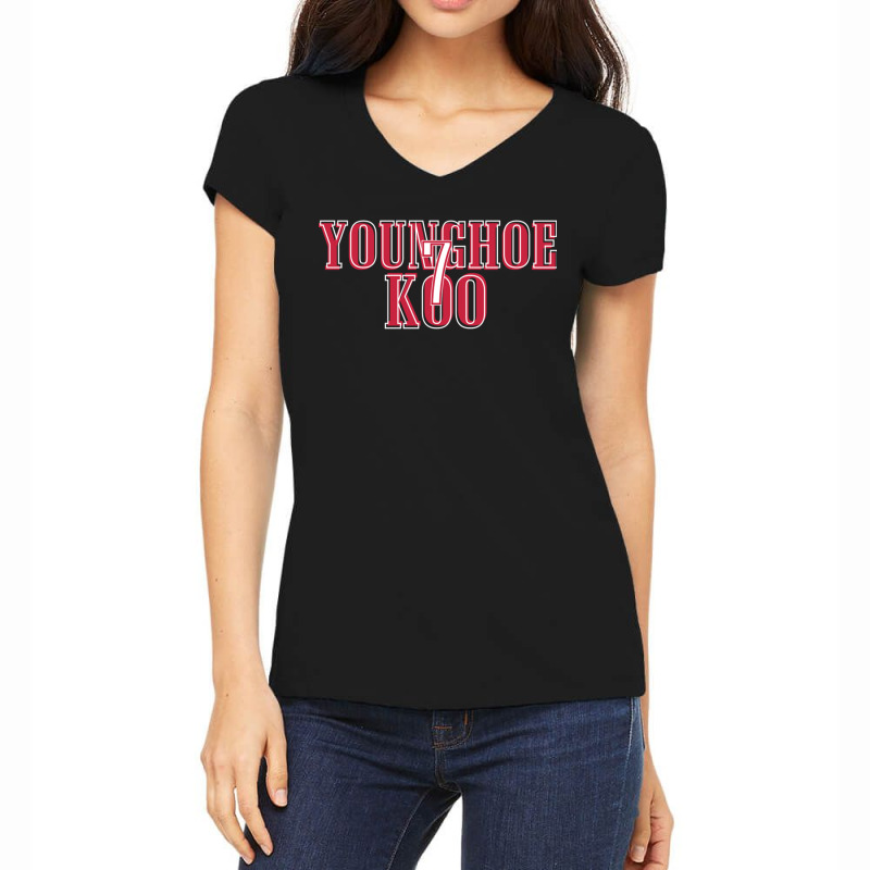 Younghoe Koo 7 Women's V-Neck T-Shirt by JeremyHurley | Artistshot