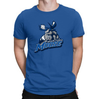 Be-manitoba-moose-family T-shirt | Artistshot