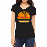 Provincetown, Ma Retro 70s Throwback Surf Women's V-neck T-shirt | Artistshot