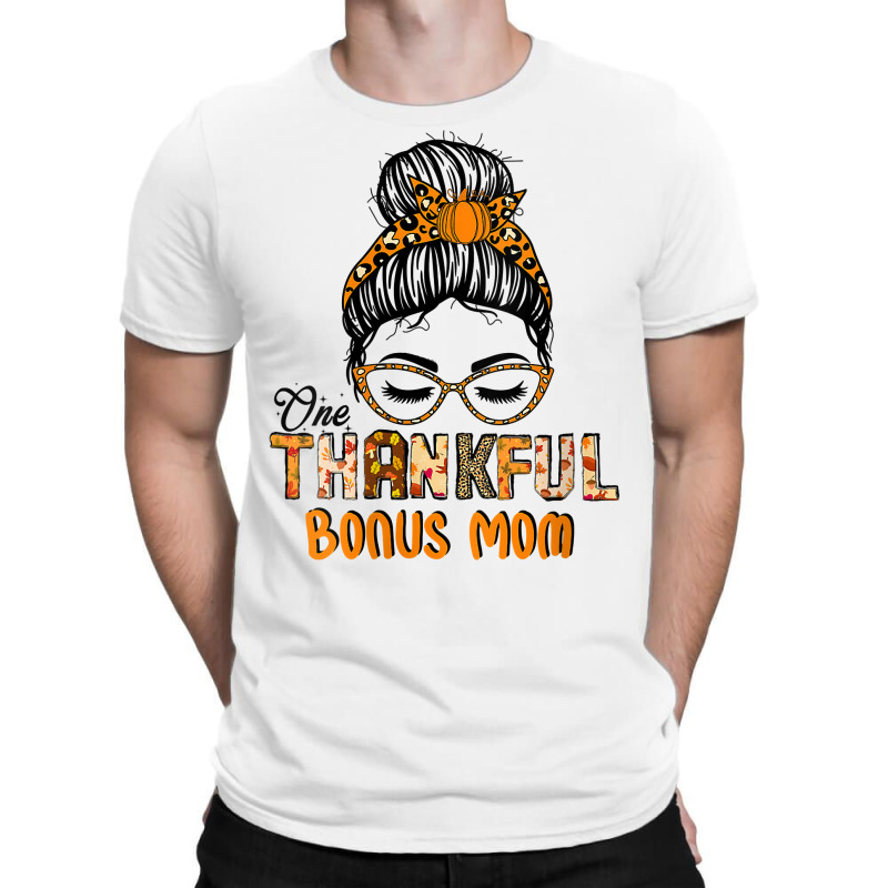 Womens Women One Thankful Bonus Mom Messy Bun Bleached Thanksgiving V T-shirt | Artistshot