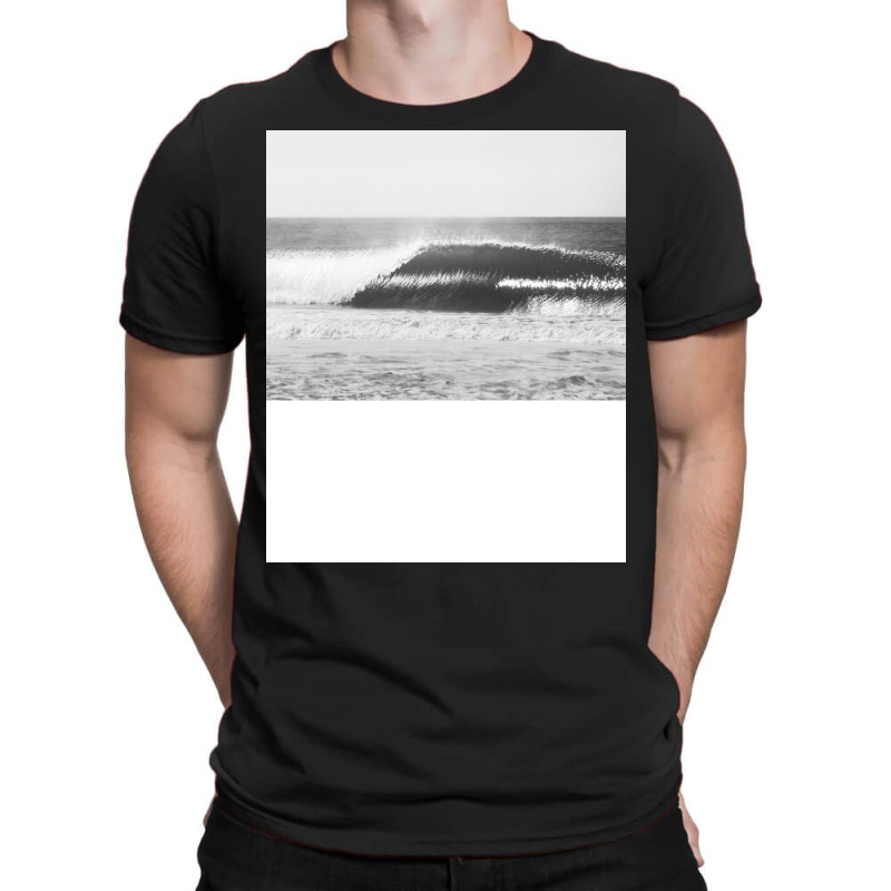 Black And White Ocean Wave T-shirt | Artistshot