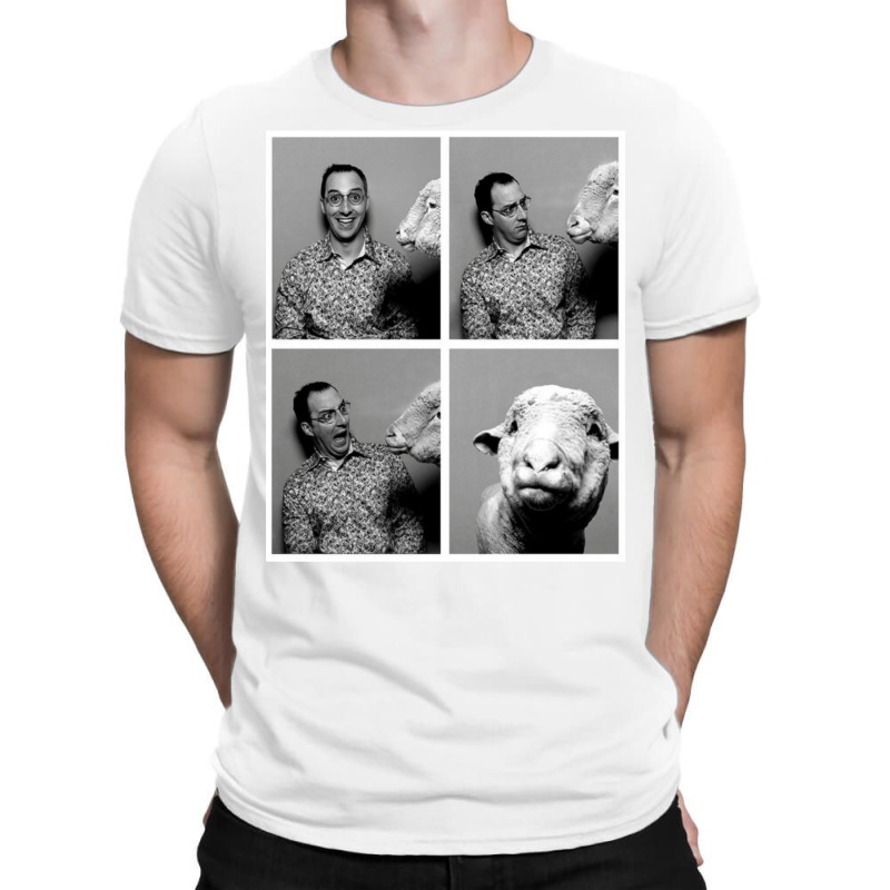 Arrested Development Buster Bluth  T Aesthetic Summer T-Shirt by didamyeten3 | Artistshot