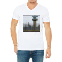 Trump Prison Tower Raglan Baseball Tee V-neck Tee | Artistshot