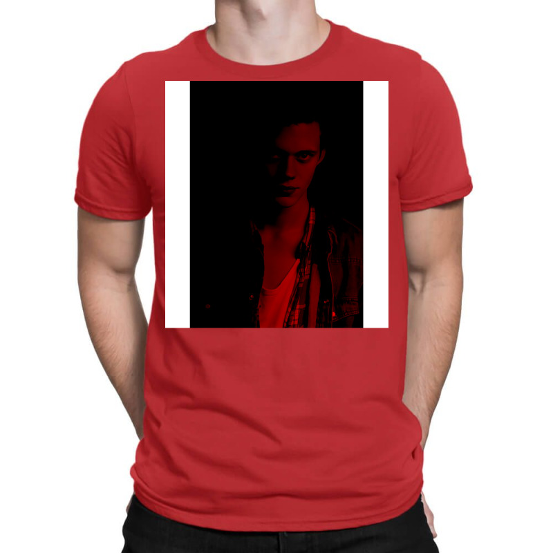 Celebrity Bill Skarsgard 1 T-Shirt by mannoakciu | Artistshot