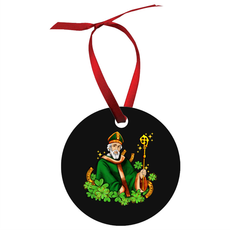 St Patricks And Horseshoes With Shamrocks Ornament | Artistshot