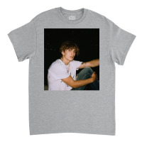 Vinnie Hacker Classic T-shirt | Artistshot