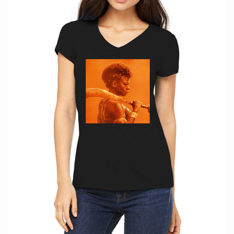 The King Woman Women's V-Neck T-Shirt by SamAlexanderMcnutt | Artistshot