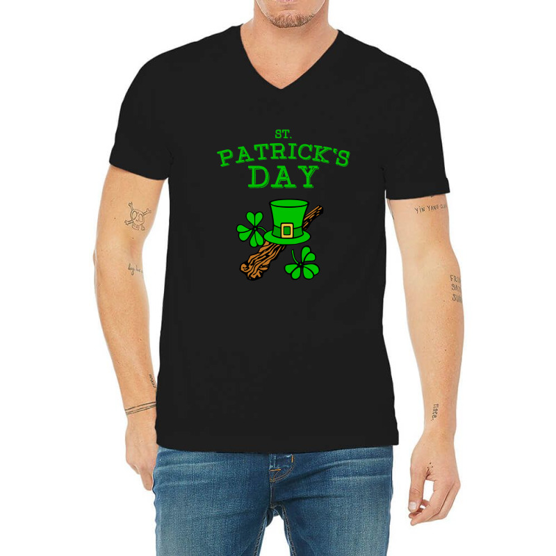 Happy  St Patrick's Day V-neck Tee | Artistshot