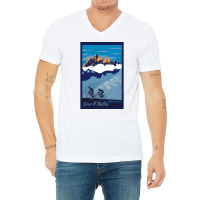 Giro D' Italia Retro  Passo Dello Stelvio Cycling Poster V-neck Tee | Artistshot