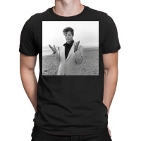 Marcello Mastroianni 02 T-shirt | Artistshot