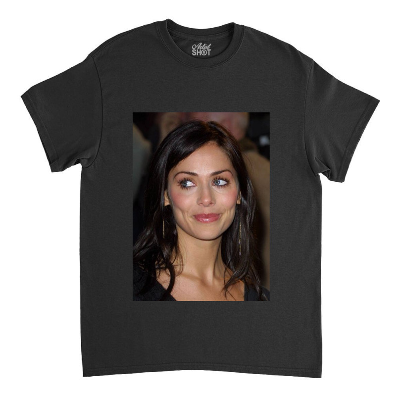 Natalie Imbruglia  Gift For Girlfriend  Natalie Imbruglia Lover Stic Classic T-shirt by CAMMIGRAHAM | Artistshot