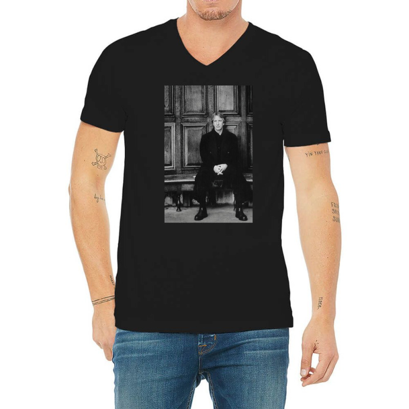 Alan Rickman Gift For Fans    Hipster V-Neck Tee by slibobatrouzn | Artistshot