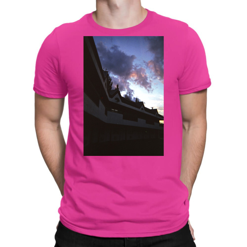 Sundown On The Motel Classic Nostalgia Nature T-Shirt by takazaniehofa | Artistshot