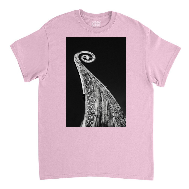 Saga Oseberg  80s Cute Classic T-shirt | Artistshot