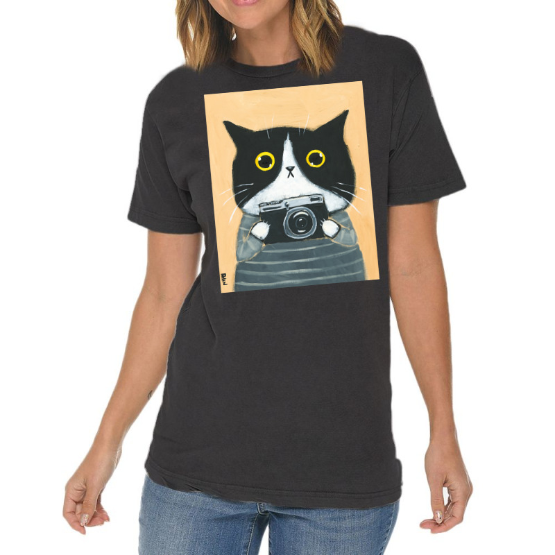 Limited Edition Photographer Kitty Vintage T-shirt | Artistshot