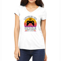 Leveled Up To Uncle Est 2020 For Light Women's V-neck T-shirt | Artistshot