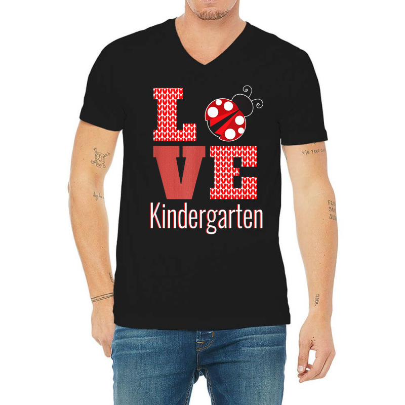 Love Kindergarten Back To School Ladybug _001 V-neck Tee | Artistshot