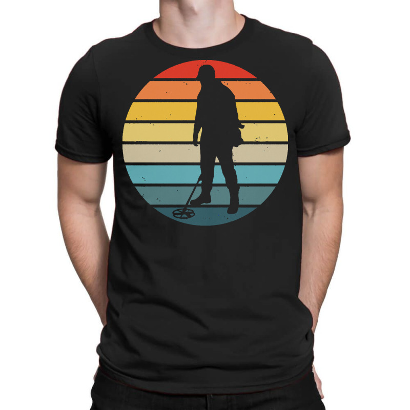 Metal T  Shirt Metal Detector Silhouette On A Distressed Retro Sunset T-shirt | Artistshot