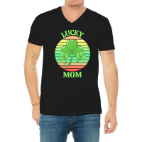 One Lucky Mom T  Shirtone Lucky Mom T  Shirt (1) V-neck Tee | Artistshot