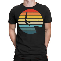 Scuba Diving T  Shirt Cliff Diving Silhouette On A Distressed Retro Su T-shirt | Artistshot