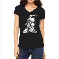 Hot Trend Predator Women's V-neck T-shirt | Artistshot